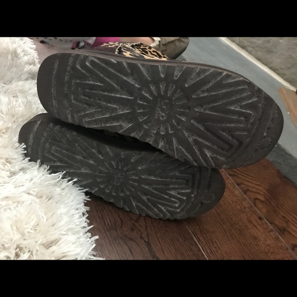 Leopard uggs - Picture 3 of 7